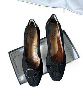 Mark Lemp Classic Micro Heels Black Shoes w Box 8.5